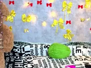 Hellen-moore  live sex cam