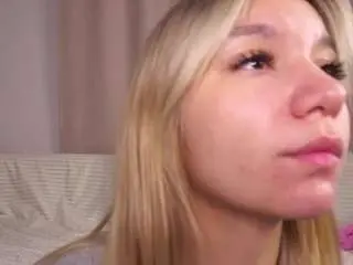 Joannielarke  live sex cam