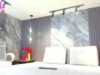 Julietha-taylor  live sex cam