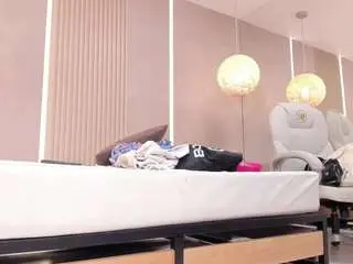 Julietha-taylor  live sex cam
