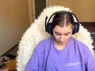 Kelsienoggle  live sex cam