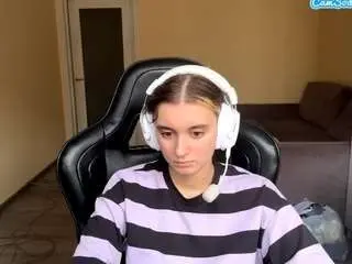 Kelsienoggle  live sex cam