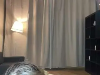 Lynettedollins  live sex cam