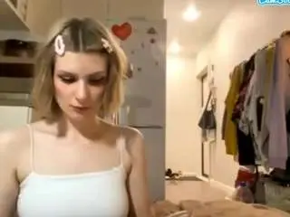 Flossierowett  live sex cam