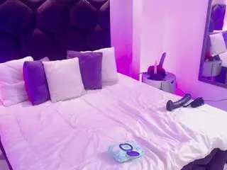 Gin-fox  live sex cam