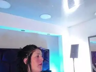 Gin-fox  live sex cam