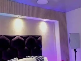 Gin-fox  live sex cam