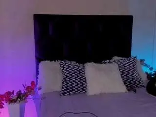 Gin-fox  live sex cam
