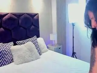 Gin-fox  live sex cam