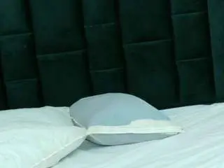 Kinkyandsavage  live sex cam