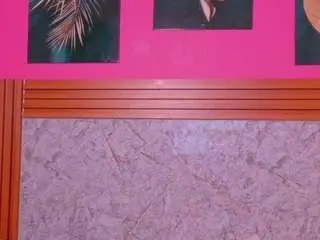 Kinkyandsavage  live sex cam