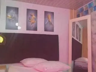 Kinkyandsavage  live sex cam