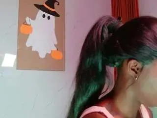 Kinkyandsavage  live sex cam
