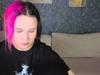 Ekimmj-age  live sex cam