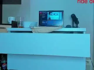 Tykitaa  live sex cam