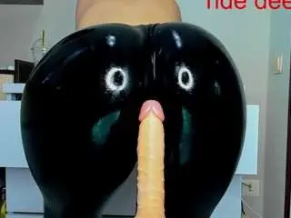 Tykitaa  live sex cam
