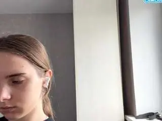 Kittiehirkaler  live sex cam