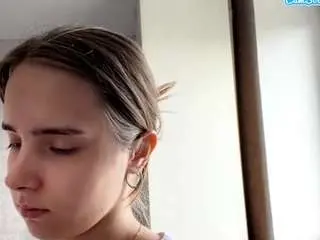 Kittiehirkaler  live sex cam