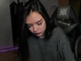 Laylashineee  live sex cam