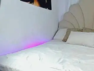 Nicolettee1  live sex cam