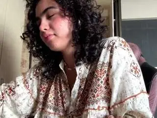 Nieshaperkins  live sex cam