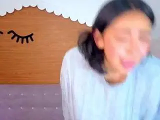 Sara-lux-t  live sex cam