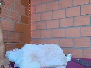 Sophiejuicy22  live sex cam