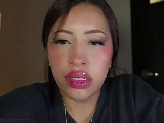 Helener-mouth  live sex cam