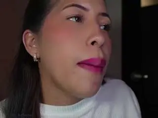 Helener-mouth  live sex cam