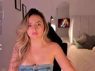 Amywoods  live sex cam