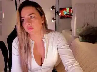 Amywoods  live sex cam