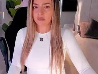 Amywoods  live sex cam
