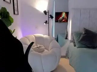 Amywoods  live sex cam