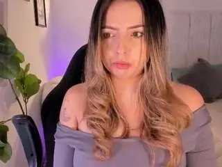 Amywoods  live sex cam