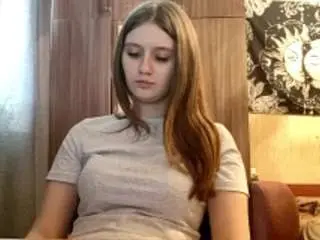 Karriruffcorn  live sex cam