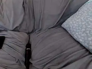 Petiteandsweet69  live sex cam