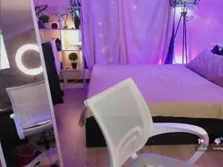 Miawant  live sex cam