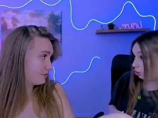 Naya-dream  live sex cam