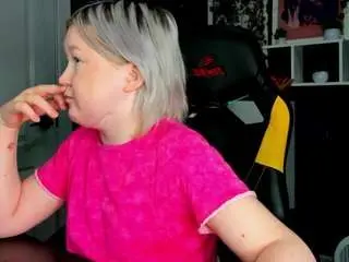 Sara-moor  live sex cam