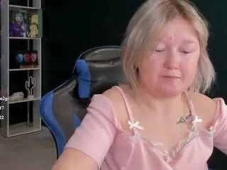 Sara-moor  live sex cam