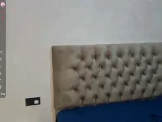 Tynishawilder  live sex cam