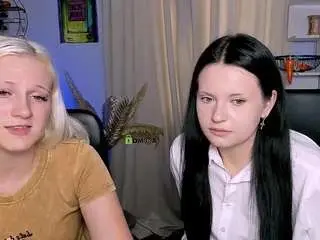 Elani-vii  live sex cam