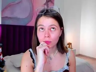 Kellycuutie  live sex cam