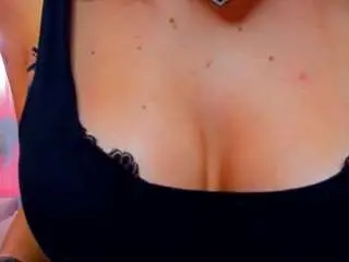 Kellycuutie  live sex cam