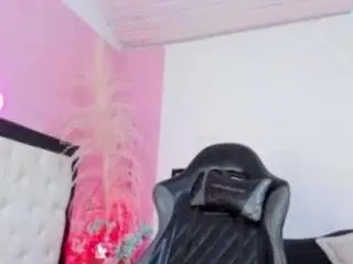 Miia-dool  live sex cam