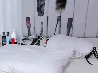 Milleyy-xxx  live sex cam