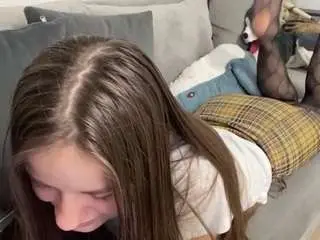 Terinarujawitz  live sex cam
