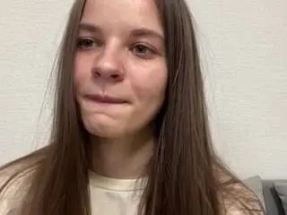 Terinarujawitz  live sex cam