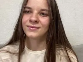 Terinarujawitz  live sex cam