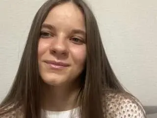 Terinarujawitz  live sex cam